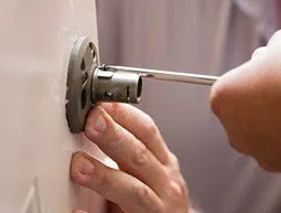 Security Locksmith Services Van Nuys, CA 818-491-5044 Security Locksmith Services Van Nuys, CA 818-491-5044 - 18-Emergency-Opening